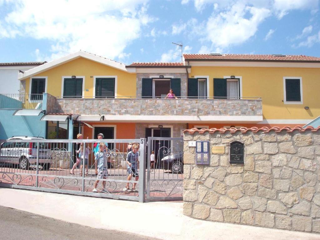 Gli Appartamenti Sul Mare Valledoria  Eksteriør billede